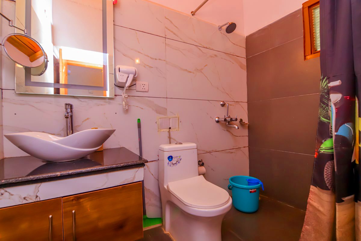 Blue Pine Lodge – resort in Mukteshwar, Uttarakhand